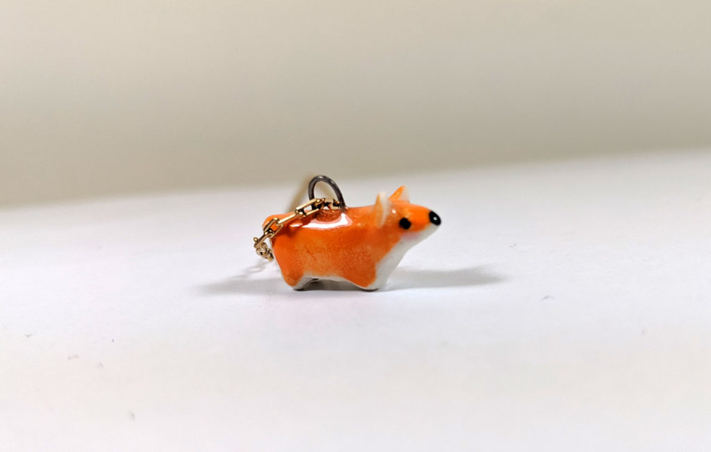 pendentif corgi céramique