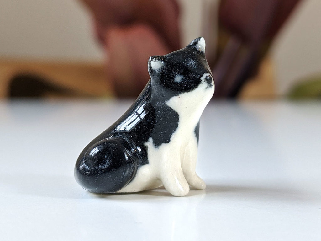 chat porcelaine miniature