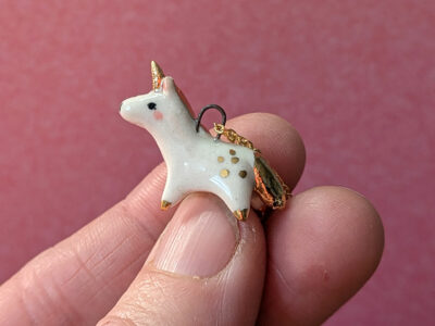 Pendentif licorne blanche et or – Image 5