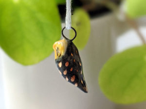 cockatiel ceramics gold pendant