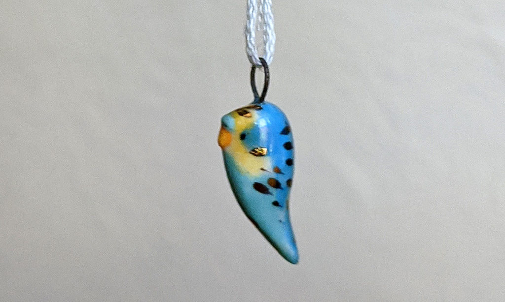 pendentif perruche or ceramique turquoise