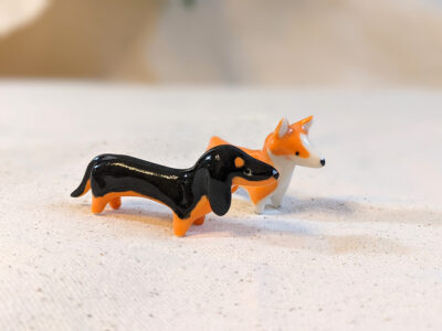 Figurine de Teckel Noir et Feu – Image 2