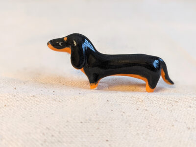 Figurine de Teckel Noir et Feu – Image 3