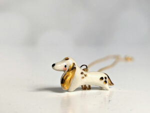 adorable pendant porcelain daschund gold