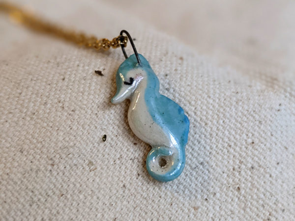 sea horse pendant