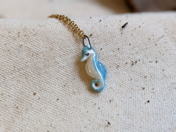 sea horse pendant