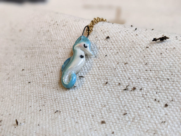 sea horse pendant