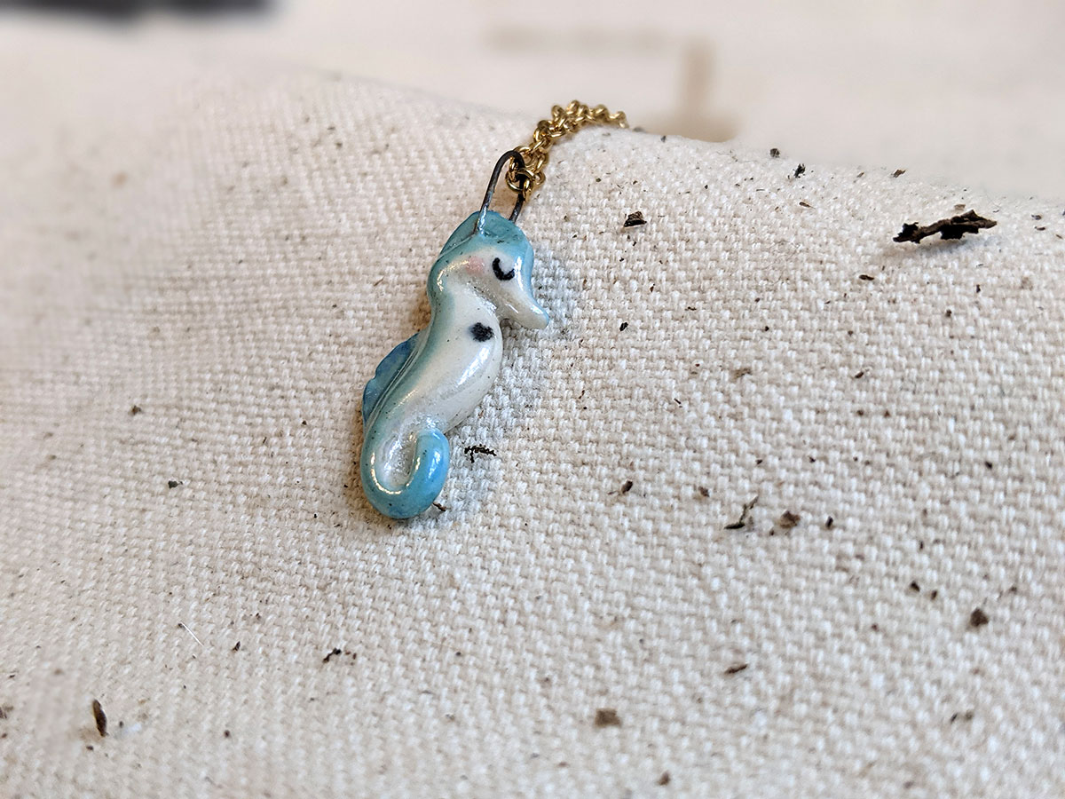 Seahorse Pendant Mother of Pearl - Kness