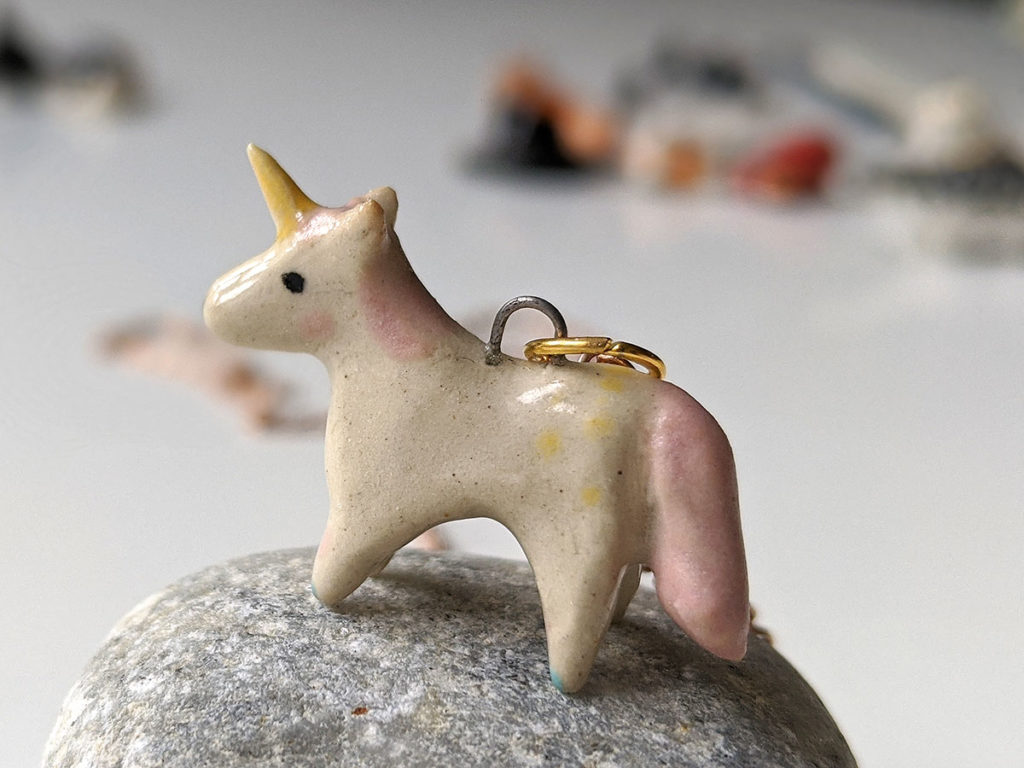 pendentif licorne rose