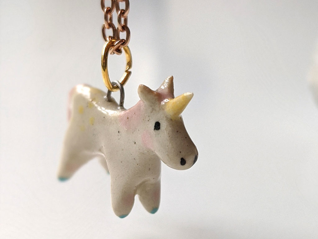 pendentif licorne rose