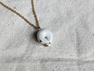 Winter stoat ceramics and gold pendant - Image 3