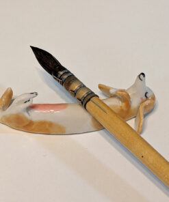 doxie brush holder