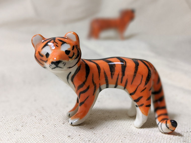 Ceramic Animals & Illustration Kness