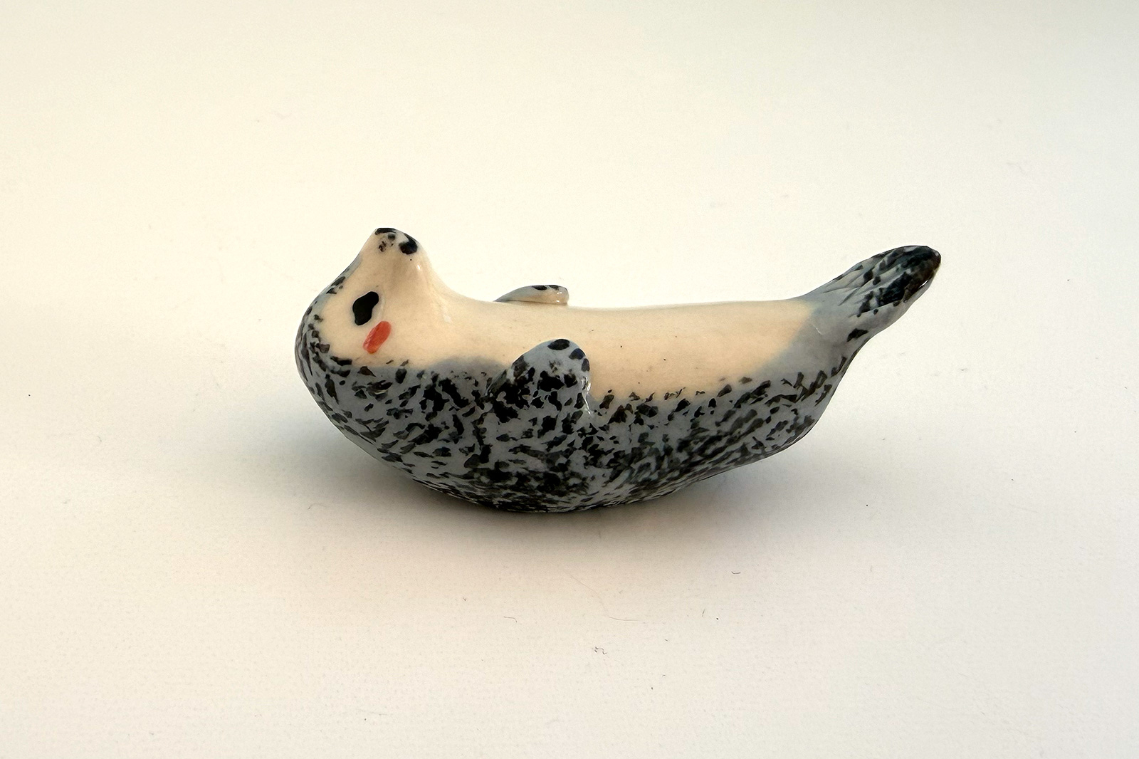 Alternative view of Figurine - Phoque