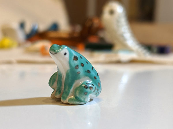 grenouille porcelaine