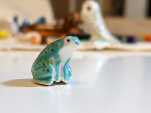 grenouille porcelaine