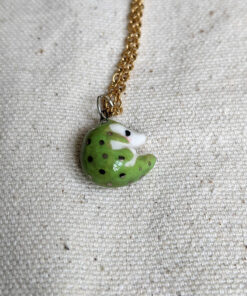 crocodile pendant gold