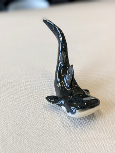 Requin Baleine, bleu nuit et or blanc – Image 2