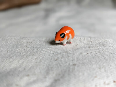 Golden Hamster Figurine - Image 2
