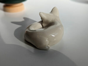 ceramic figurine arctic fox