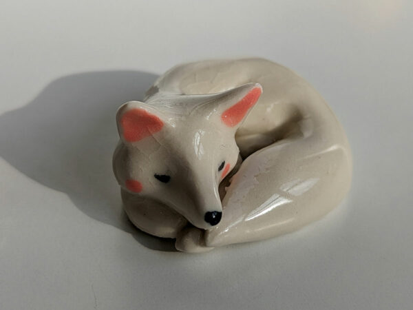 ceramic figurine arctic fox