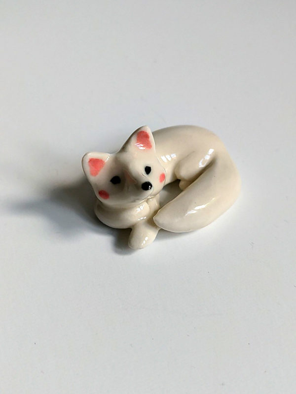 ceramic figurine arctic fox