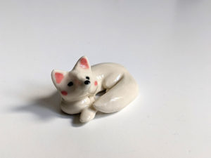 ceramic figurine arctic fox