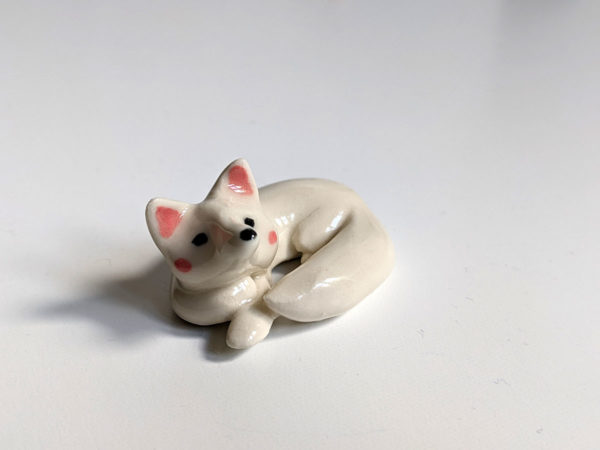 ceramic figurine arctic fox