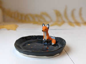 porcelain tray fox