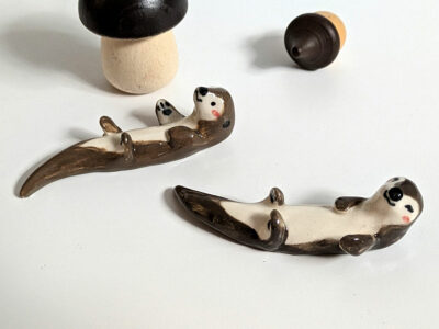 Figurine - Otter Couple - Image 5
