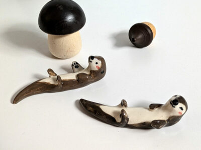 Figurine - Otter Couple - Image 4