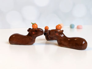 ceramic figurine capybara orange holder