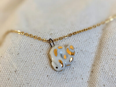 Pendentif Python porcelaine et or