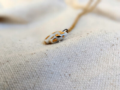 Pendentif Python porcelaine et or – Image 7