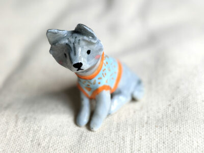 Figurine de Chien en Chandail – Image 7