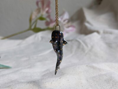 Whale Shark pendant, pearl and gold - Image 9