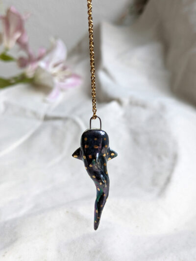 Whale Shark pendant, pearl and gold - Image 6