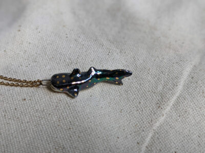 Whale Shark pendant, pearl and gold - Image 5