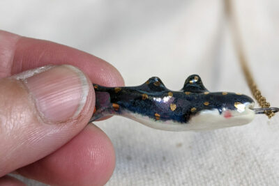 Whale Shark pendant, pearl and gold - Image 3