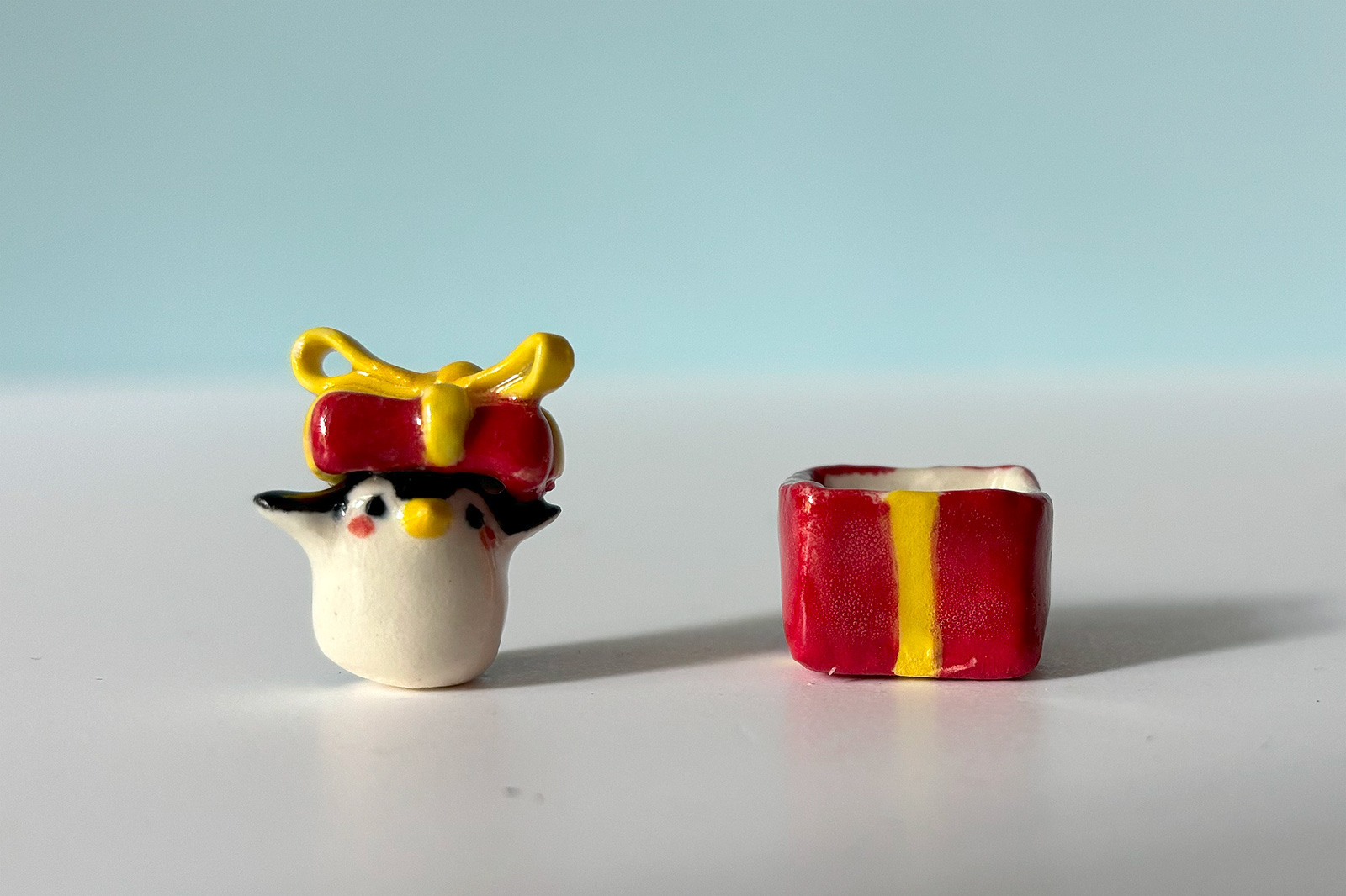 Alternative view of Party Hat Penguin