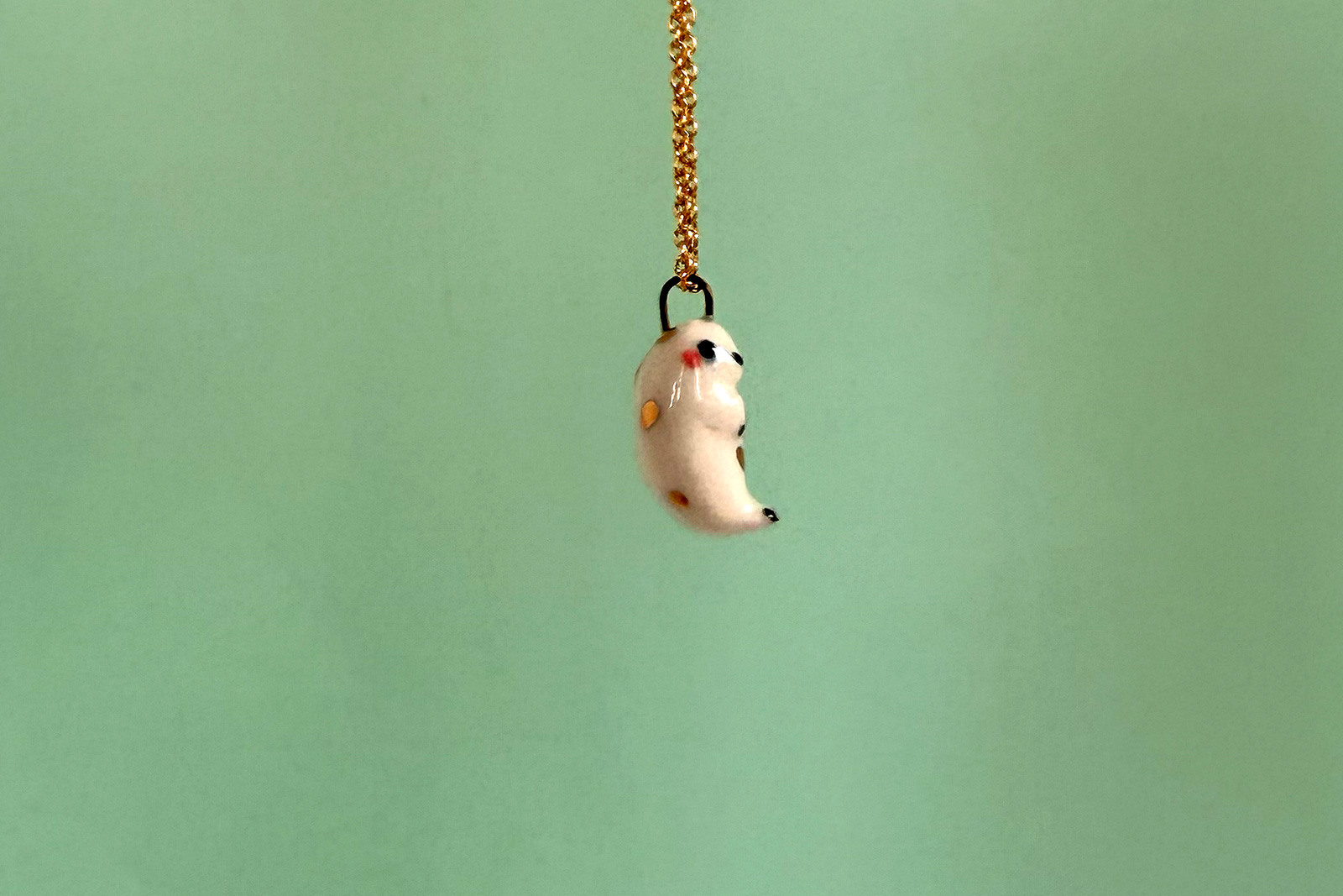Alternative view of Pendentif Porcelaine - Bébé Phoque