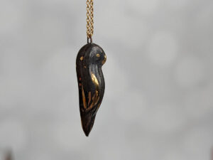 night parrot pendant