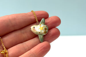 Pendentif Poisson Lune Porcelaine – Image 4