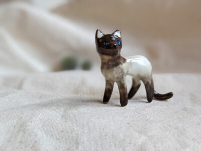cat figurine seal point