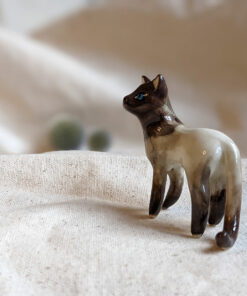 cat figurine seal point