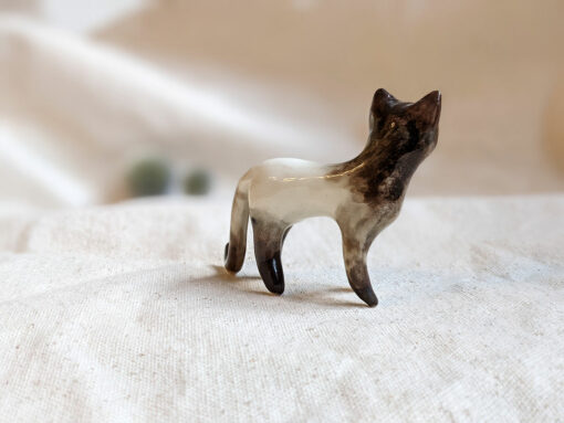 cat figurine seal point