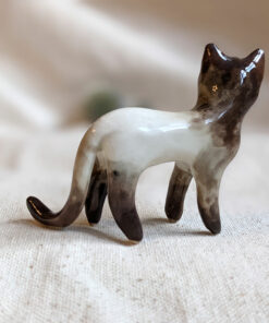 cat figurine seal point