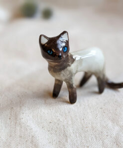 cat figurine seal point