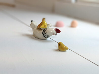 Hen and chicks - Image 2