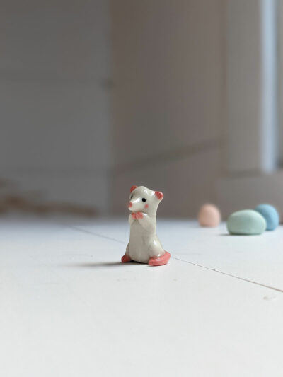 Tiny White rat figurine - Image 2
